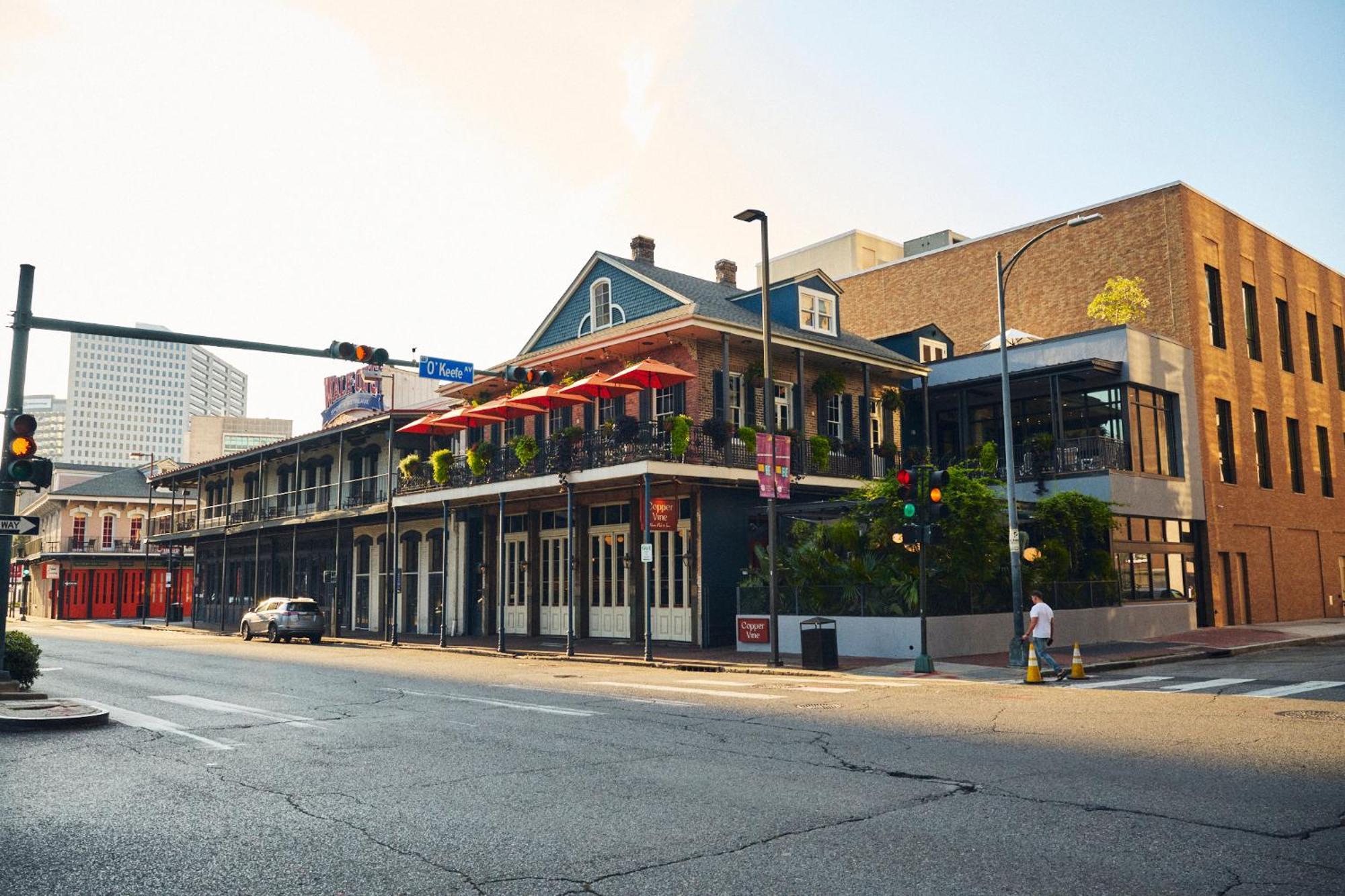 Copper Vine Wine Pub & Inn New Orleans Exterior photo